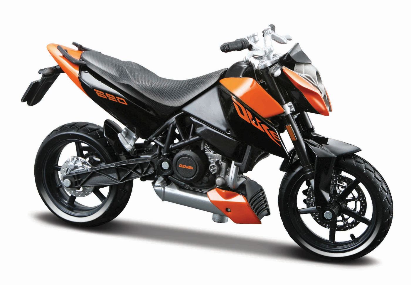 Jucării și jocuri - MAISTO MOTOCICLETA METALICA CU STAND EDITIE SPECIALA KTM 690 DUKE SCARA 1 LA 18